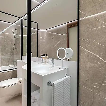 Labtwentytwo - Lab22, A Tribute Portfolio By Marriott Barcelona