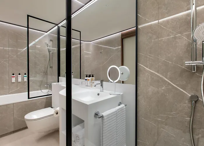 Labtwentytwo Barcelona, A Tribute Portfolio 4*