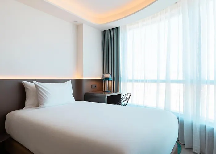 Labtwentytwo Barcelona, A Tribute Portfolio