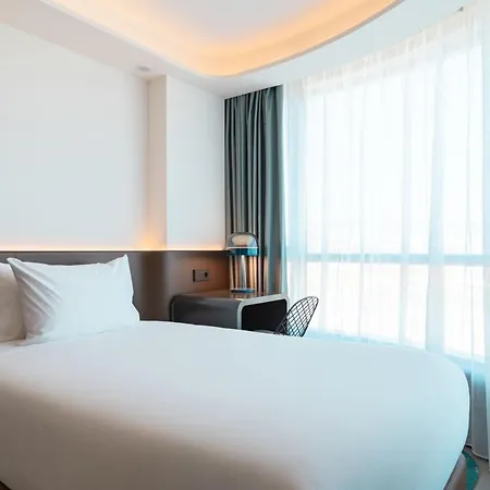 מלון Labtwentytwo Barcelona, A Tribute Portfolio By Marriott 4*